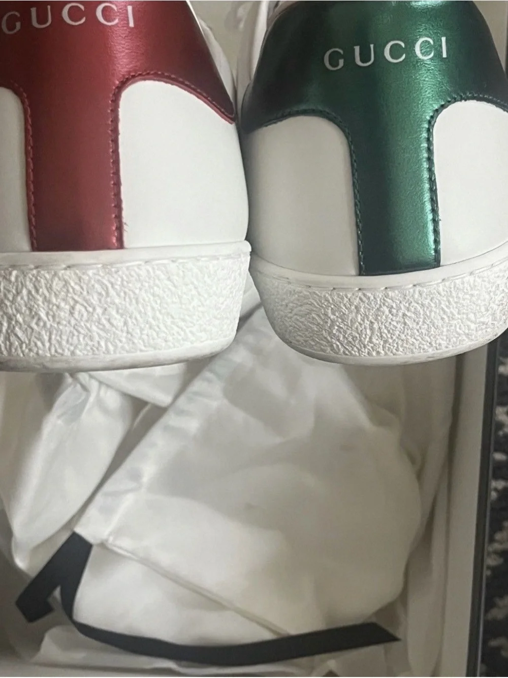 Gucci White Leather Low-Top Sneakers with Red and Green Logo